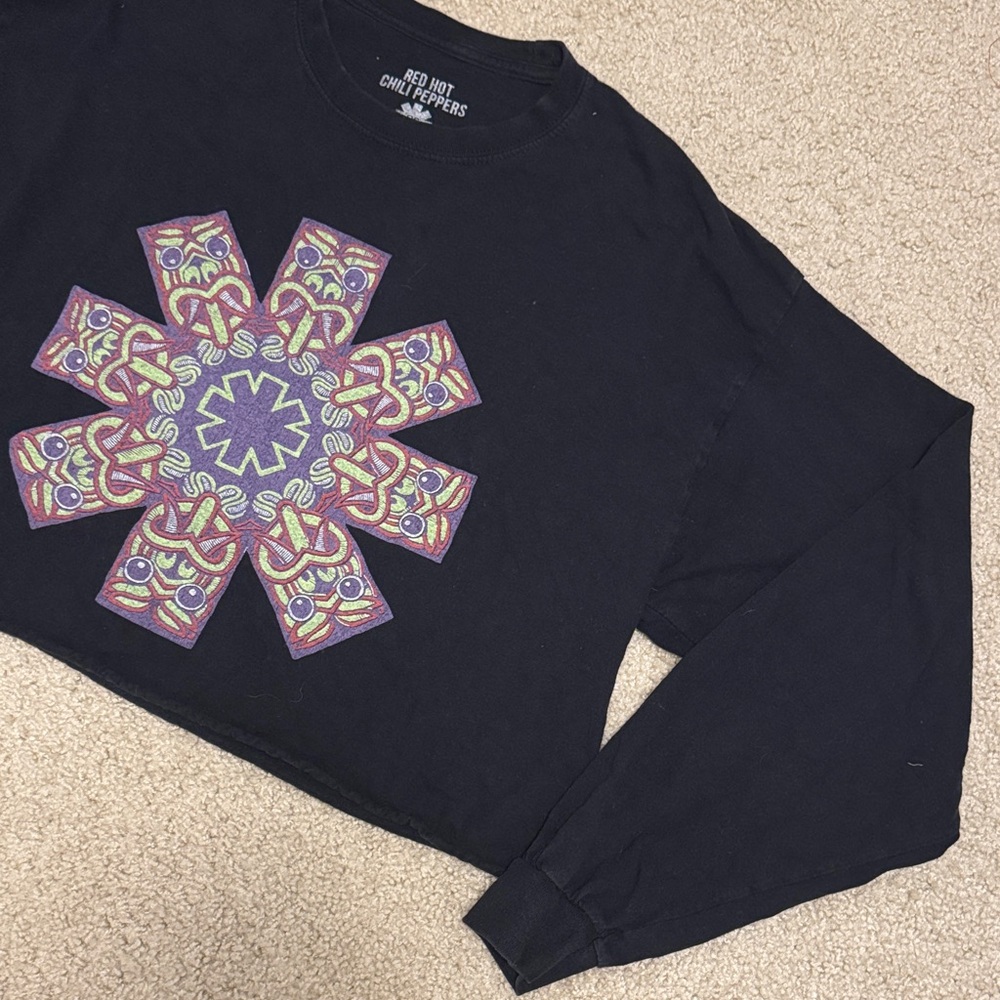Y2K 90s Red Hot Chili Peppers Graphic Long Sleeve Cropped Shirt Band Tee